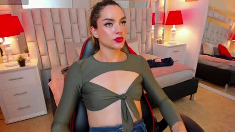 Snapshot of mariiahneedles chatting on 01-20-25, 10:59 mariiahneedles online show from 01-20-25, 10:59