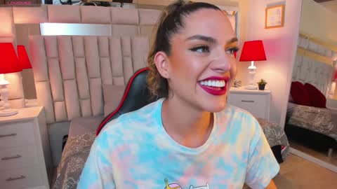 Snapshot of mariiahneedles chatting on 02-05-25, 10:33 mariiahneedles online show from 02-05-25, 10:33