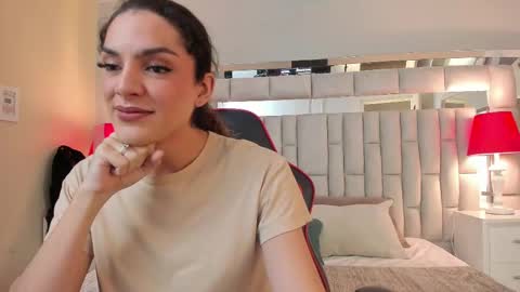 Snapshot of mariiahneedles chatting on 10-23-25, 12:32 mariiahneedles online show from 10-23-25, 12:32