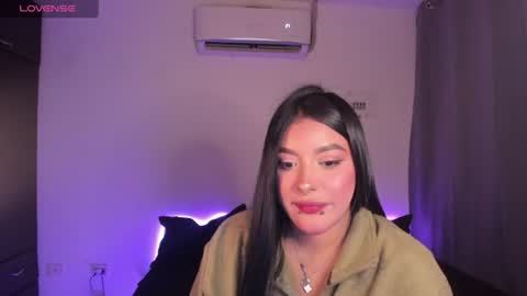 Snapshot of mariiana_hasper chatting on 06-19-26, 07:45 Mariana Hasper online show from 06-19-26, 07:45
