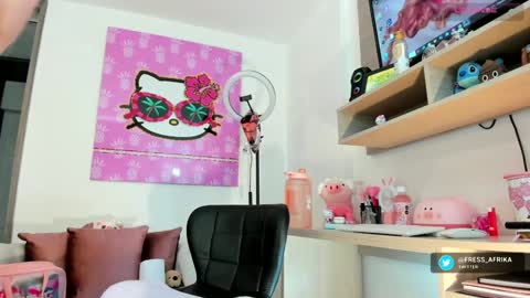 Mariana online show from 01-22-25, 05:38