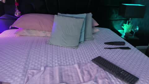 Mariana online show from 03-07-25, 02:56