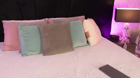 Mariana online show from 02-26-26, 06:18