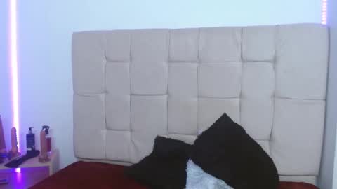 Snapshot of mariilulp303av chatting on 01-24-25, 12:42 Marilu online show from 01-24-25, 12:42