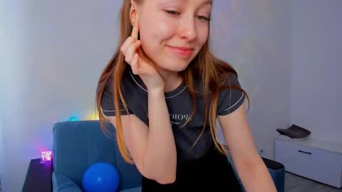 Snapshot of marilinal chatting on 02-13-25, 08:17 Marilina online show from 02-13-25, 08:17