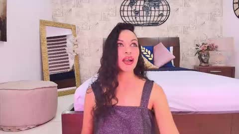 MARIYLN BLAKE  online show from 11-14-25, 01:21