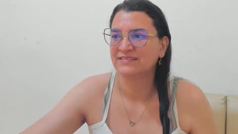Snapshot of marilyn_garcia chatting on 03-09-26, 02:54 MARILYN SEXY online show from 03-09-26, 02:54