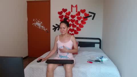 Snapshot of marilynbeautifullyhairy chatting on 02-28-25, 09:23 marilyn online show from 02-28-25, 09:23