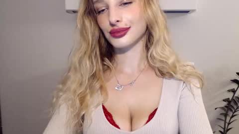 MarilynDevilish online show from 01-27-25, 04:43