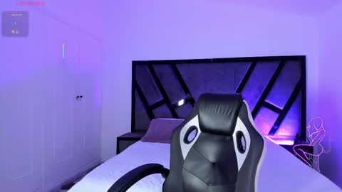 Snapshot of marilyndupont chatting on 09-30-25, 04:39 Marilyn online show from 09-30-25, 04:39