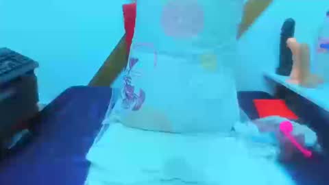 Snapshot of marilynwett chatting on 10-17-25, 02:04 marilynwett online show from 10-17-25, 02:04