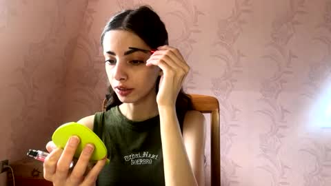 Snapshot of marinvorsburgh chatting on 05-18-26, 09:04 Anny online show from 05-18-26, 09:04