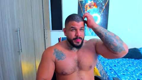 Snapshot of mario_teran chatting on 11-18-25, 03:45 Mario Teran online show from 11-18-25, 03:45