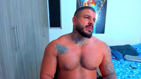 Snapshot of mario_teran chatting on 11-19-25, 03:06 Mario Teran online show from 11-19-25, 03:06