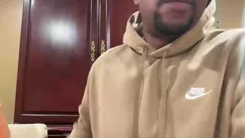 MARIOLUIGIHOT online show from 10-26-25, 04:51