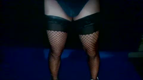 Snapshot of maripaula369 chatting on 10-30-25, 04:14 Maripaula369 online show from 10-30-25, 04:14