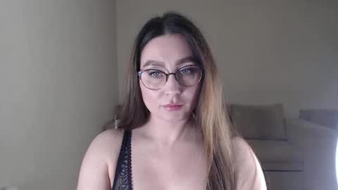 Snapshot of marishaarimova chatting on 10-17-25, 04:42 Marisha Arimova online show from 10-17-25, 04:42