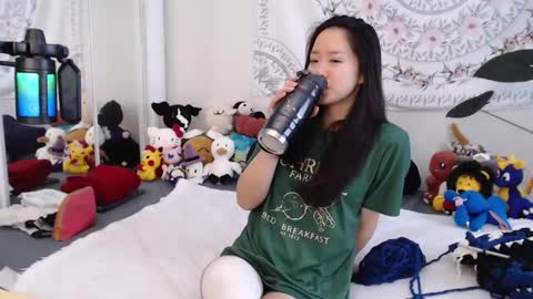 MarissaPeach online show from 11-09-25, 01:31