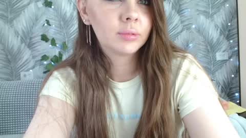 Snapshot of mariyapipi chatting on 04-26-26, 06:22 pipi online show from 04-26-26, 06:22