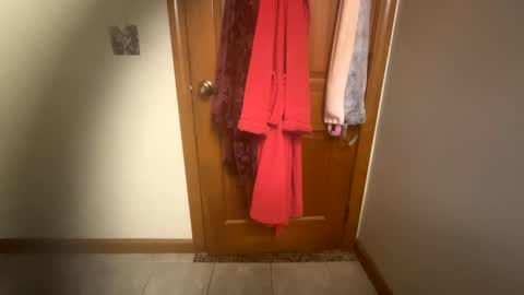 Snapshot of mark10hard chatting on 12-26-24, 11:54 Mark9hard online show from 12-26-24, 11:54