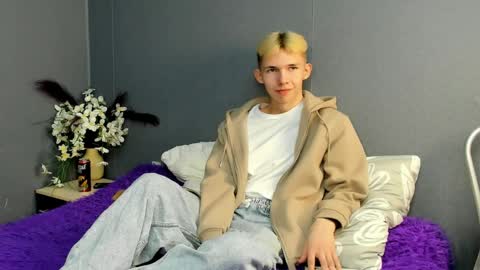 Snapshot of mark_brain chatting on 05-29-26, 12:58 mark_brain online show from 05-29-26, 12:58