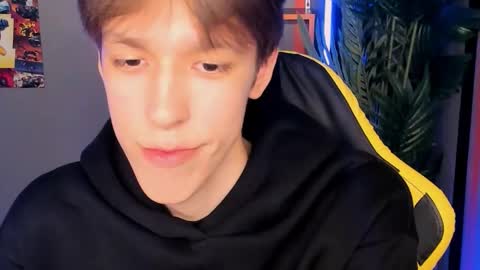 Mark online show from 09-28-25, 09:42