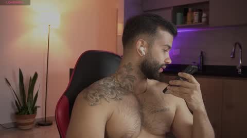 Mark online show from 02-05-26, 12:04