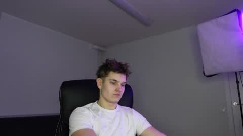 Snapshot of mark_karson chatting on 12-17-25, 11:27 MARK KARSON online show from 12-17-25, 11:27