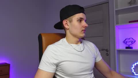 Snapshot of mark_karson chatting on 02-10-26, 07:07 MARK KARSON online show from 02-10-26, 07:07