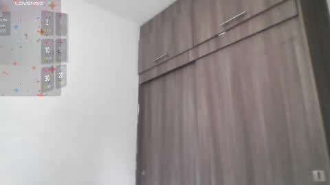 Snapshot of mark_rut chatting on 12-27-24, 06:10 MODEL Mark Rut online show from 12-27-24, 06:10