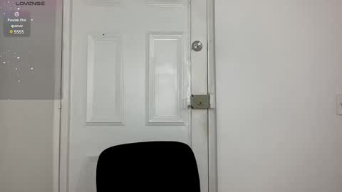 Snapshot of mark_rut chatting on 02-17-25, 06:20 MODEL Mark Rut online show from 02-17-25, 06:20