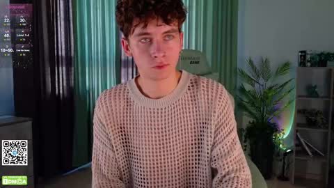 Snapshot of mark_safr chatting on 10-21-25, 07:42 Mark online show from 10-21-25, 07:42