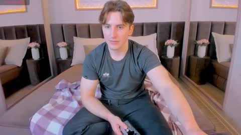 Mark online show from 11-20-25, 12:38