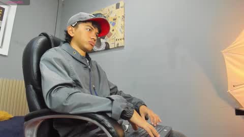 markbowie online show from 02-10-26, 01:04