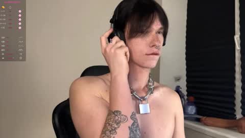 Mark online show from 10-11-25, 03:21