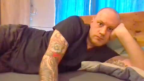 markus_7 online show from 04-04-26, 12:46