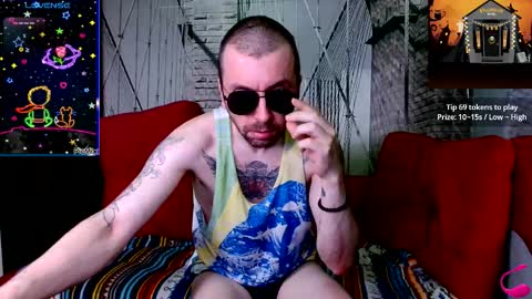 Snapshot of markus_rivas chatting on 10-14-25, 11:05 markus rivas online show from 10-14-25, 11:05