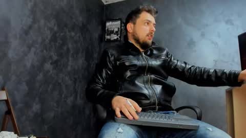 MARK online show from 12-18-25, 10:32