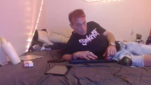 Snapshot of markymark101825061 chatting on 01-17-25, 04:06 markymark101825061 online show from 01-17-25, 04:06