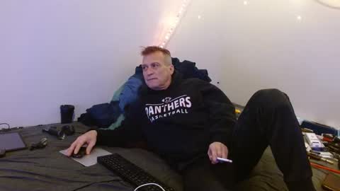 Snapshot of markymark101825061 chatting on 02-13-25, 03:39 markymark101825061 online show from 02-13-25, 03:39