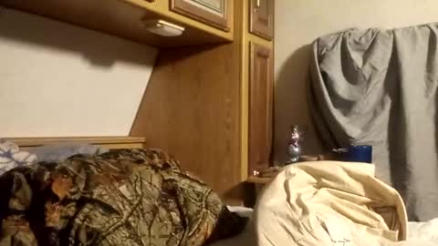 markymark101825061 online show from 12-18-25, 05:13