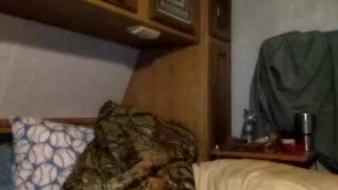 markymark101825061 online show from 12-21-25, 02:08