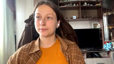 Lena online show from 06-18-26, 09:14
