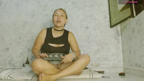 Snapshot of marly7890 chatting on 06-19-26, 02:27 marly online show from 06-19-26, 02:27