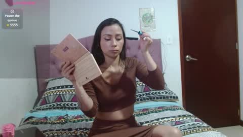 Snapshot of marly_hottest chatting on 10-20-25, 02:39 marly_hottest online show from 10-20-25, 02:39