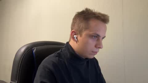 Snapshot of maroooa chatting on 01-13-26, 01:55 Marko online show from 01-13-26, 01:55