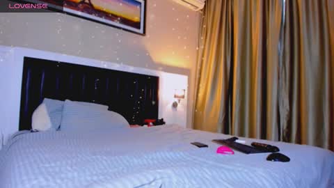 Mari online show from 12-15-25, 06:06