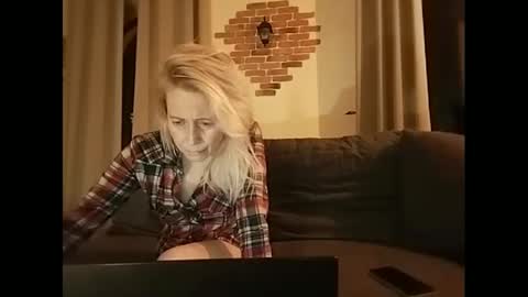 MaryGoRound online show from 02-05-25, 03:55