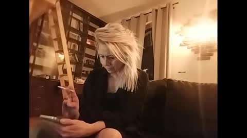 MaryGoRound online show from 02-08-25, 11:24