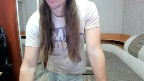 Snapshot of marryplz chatting on 09-29-25, 12:27 Alan online show from 09-29-25, 12:27